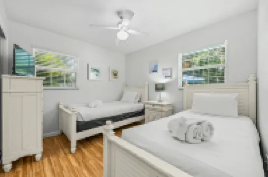 Exclusive Private Pool and Tropical Oasis - Enchanting Duplex Retreat