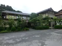 巖田館民宿