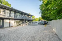 Gated Parking and Cozy Living Space - Affordable Comfort Retreat