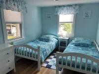 Cozy, renovated home in a charming duplex cottage