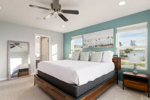 Expansive Deck and Captivating Views - Luxurious Spacious Haven Hotels in Coupeville