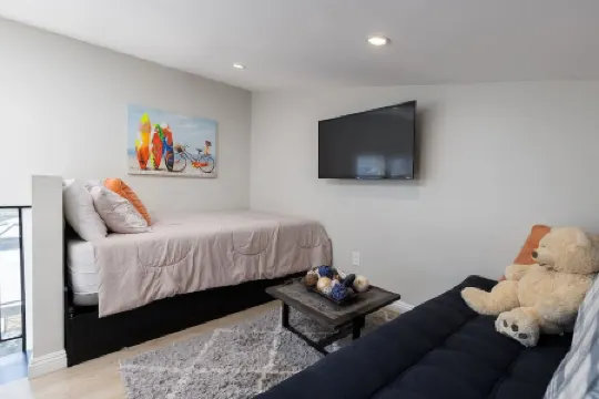 Tranquil Oasis with Pool and Spa - Stunning Indoor-Outdoor Retreat