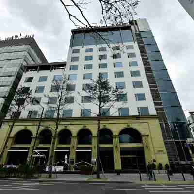 레이크 호텔 Hotel Exterior