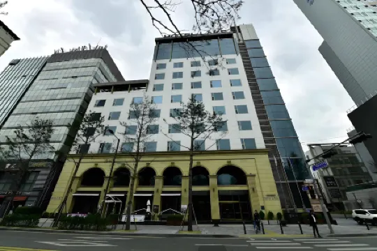 レイク ツーリスト ホテル