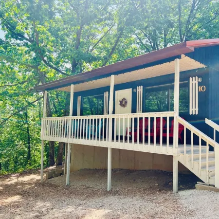Little Owl Cabin #10 - Sleeps 6. Resort Pool&Spa, Fire Pit. Sdc 1 mi. Dogs ok!
