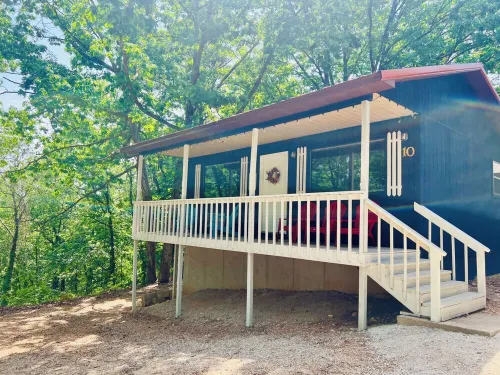 Little Owl Cabin #10 - Sleeps 6. Resort Pool&Spa, Fire Pit. Sdc 1 mi. Dogs ok!
