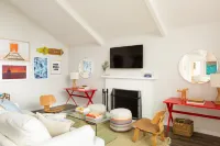 Hamilton I by AvantStay Beach House Rooftop Deck Newly Renovated Bungalow - 3-Star