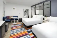 Aloft Savannah Downtown Historic District Hotels near City Market