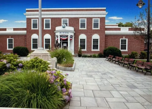 Remodeled historical Gosnold Cottage.300 yards to the beach.