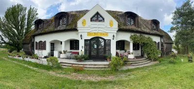 Gedeon Tanya Panzió Hotels near Magyarkert főbejárat