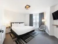 Hotel le Saint-Paul Hotels near Hotel du Parlement