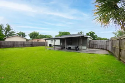 Delray Family House with Hot Tub