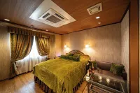 Roselips Shinsaibashi Adult only فنادق في أوساكا
