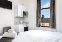 Kelpies Serviced Apartments Hotels near Falkirk Steeple Heritage Centre