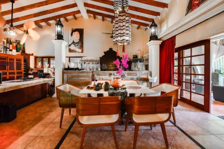 House of Mosaic Villa Aruba