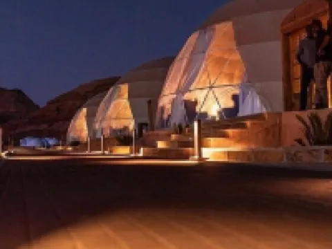 Wadi Rum UFO Luxotel - Campsite Hotels in Quairah District