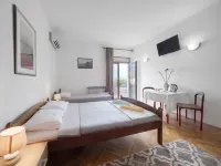 Madra Rooms and Apartments - Pensions