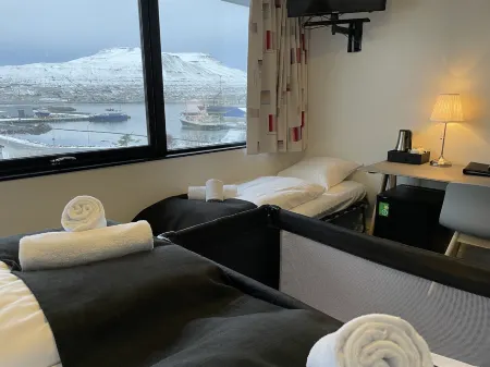 Hotel Runavík Отели в г. Лайрвуйк