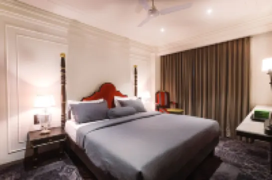 The Saga Hotel Hotel dekat Hauz Khas Village