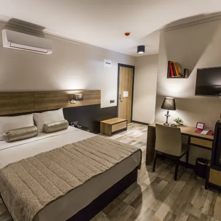 Kalevera Hotel