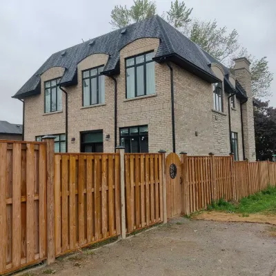 Brand New Walk Out Bsmt Apt Near Beach Hotel a Pickering