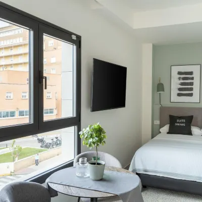 Limehome Sevilla Отели рядом с достопримечательностью «Сюр»
