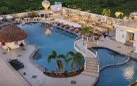 Aimas Hotel & Convention Centre - Pools