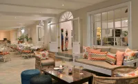 Batonka Guest Lodge - 4-Star