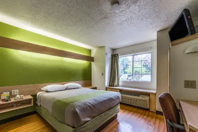 Motel 6 Charlotte, NC - University Hotels in Charlotte