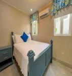 Villa Francoise - 4 bedroom beachfront w pool Hotels in 