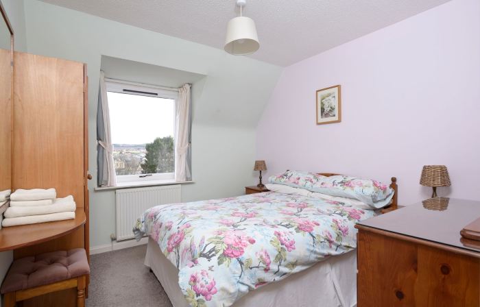 14 Tweed Cottage