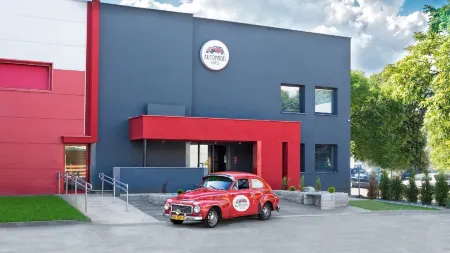 Automobil Hotel Отели в г. Величка