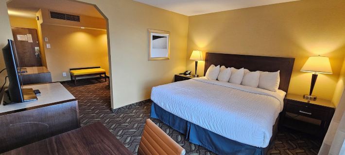 Clarion Inn & Suites Hotels in Roswell