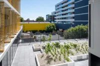 Oros Hotel and Apartments Hôtels à : Malvern East