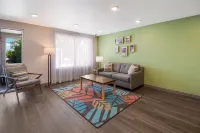 WoodSpring Suites Detroit Madison Heights Hotels in Madison Heights