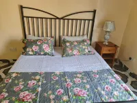 Remarkable 4-Bed with Air Conditioning in Brikama Hotel di Brikama