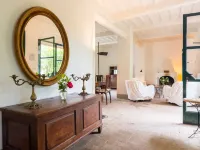 Cosy Farmhouse in Bacchereto with Swimming Pool Hotéis em Carmignano
