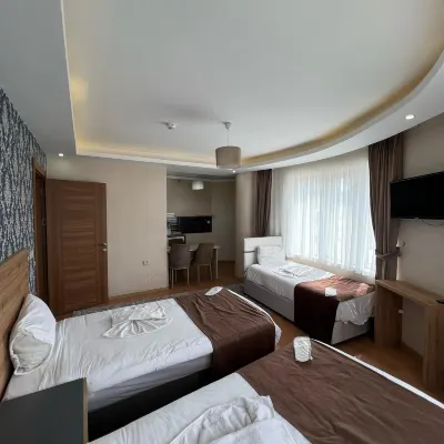 InDİANA Hotel Hotels near Van State Theatre