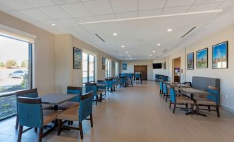 Comfort Inn & Suites Balch Springs - SE Dallas