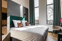 Monument Hotel Hotels near Watersportvereniging "De Remming"