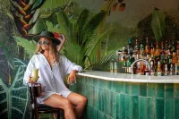 Cloud 9 Boutique Hotel and Spa - С баром