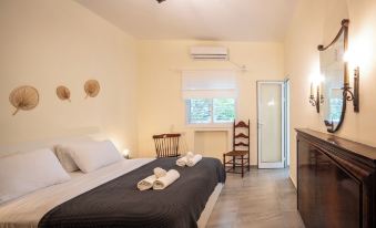 Eclectic Dreams Rabin Square Apt by Sea N' Rent