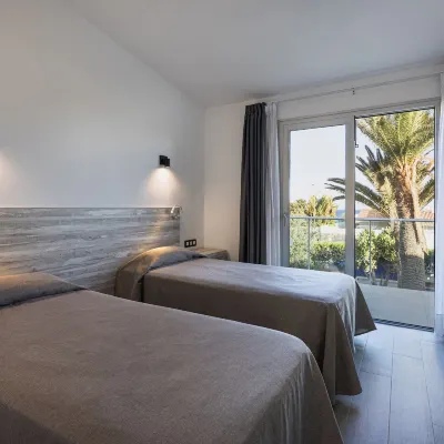 Smartr Maspalomas Corinto Hotels near Sioux City Park | San Agustín