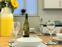 Welcoming Spacious 2-Bedroom House in St Helens Hotels in Saint Helens