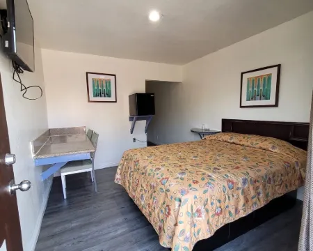 カルロ・モーテル コマースのホテル