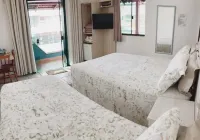 Pousada Enseada Dos Golfinhos Отели рядом с достопримечательностью «Morada d´Omar 4 ilhas»