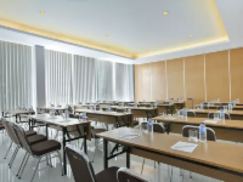 Amaris Hotel Embong Malang - Surabaya Hotels in Tegalsari