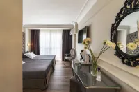 Essence Hotel Boutique - Balcony