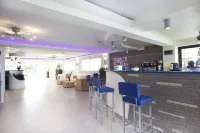 Hotel Classic - Azzurro Club - Quầy Bar