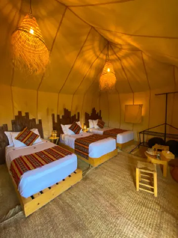Dihya Desert Camp โรงแรมใน